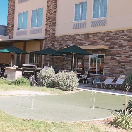 La Quinta By Wyndham Pecos Hotel Exterior photo