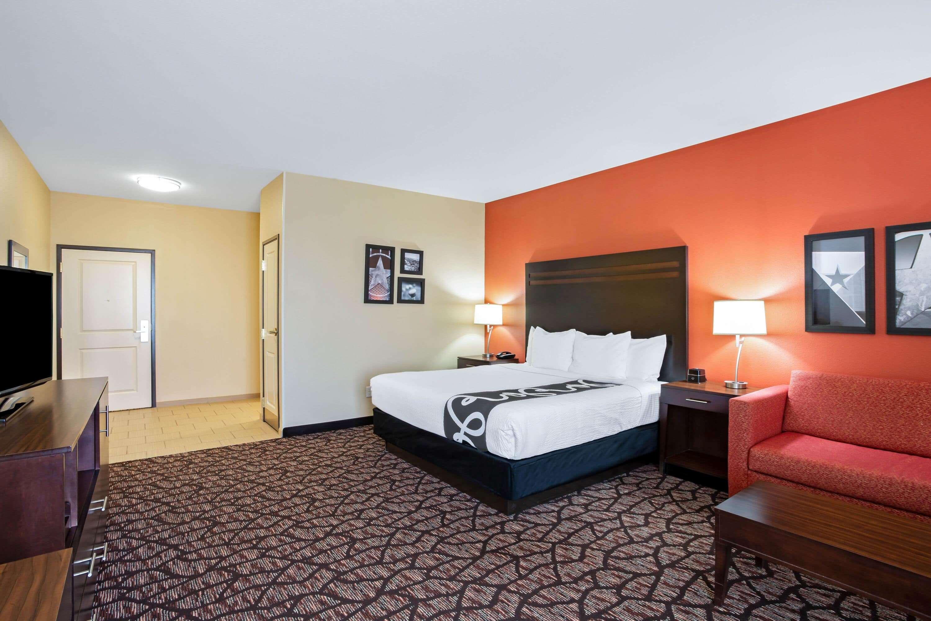 La Quinta By Wyndham Pecos Hotel Exterior photo